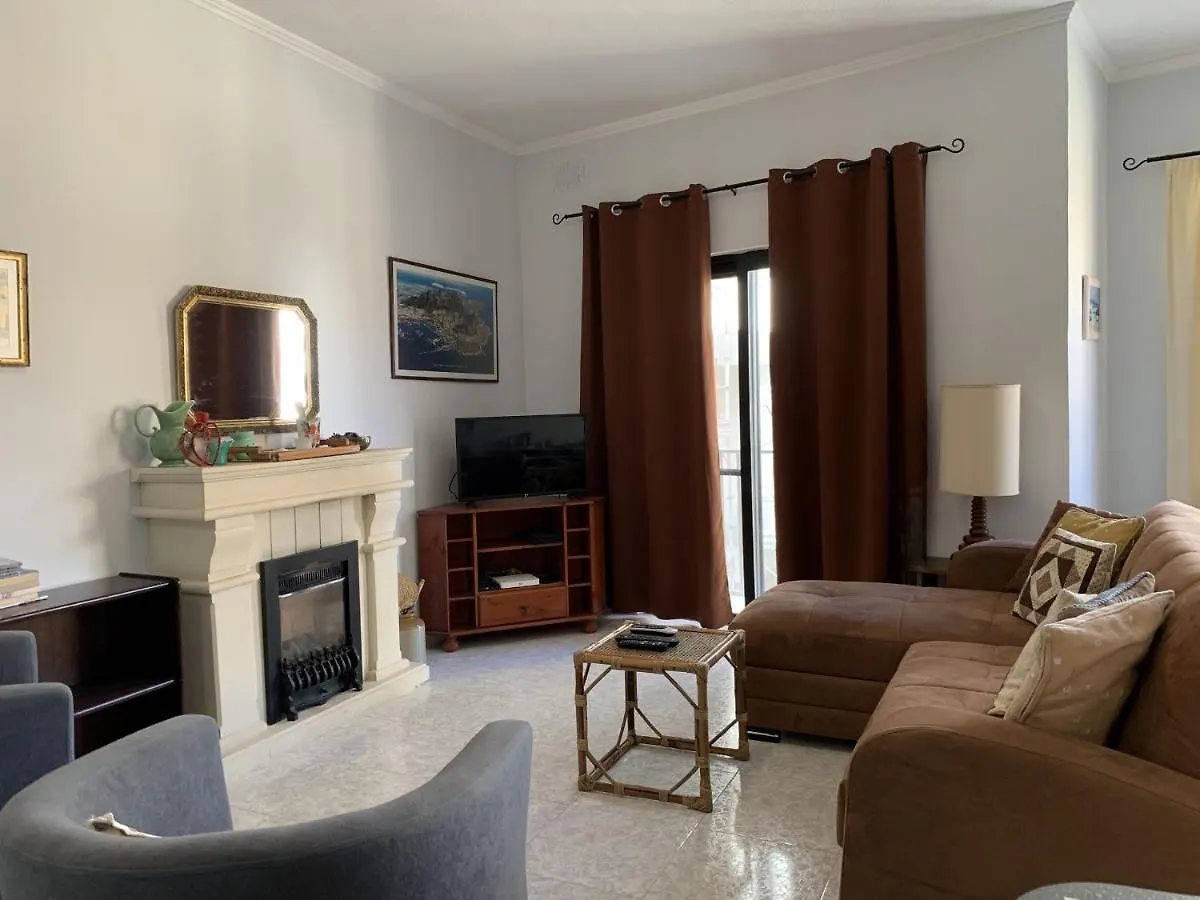First Floor Corner Apartment Close To The Promenade Tban1-1 Marsaskala