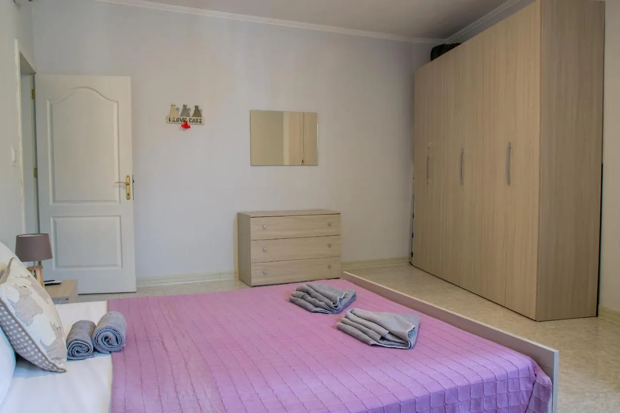 First Floor Corner Apartment Close To The Promenade Tban1-1 Marsaskala
