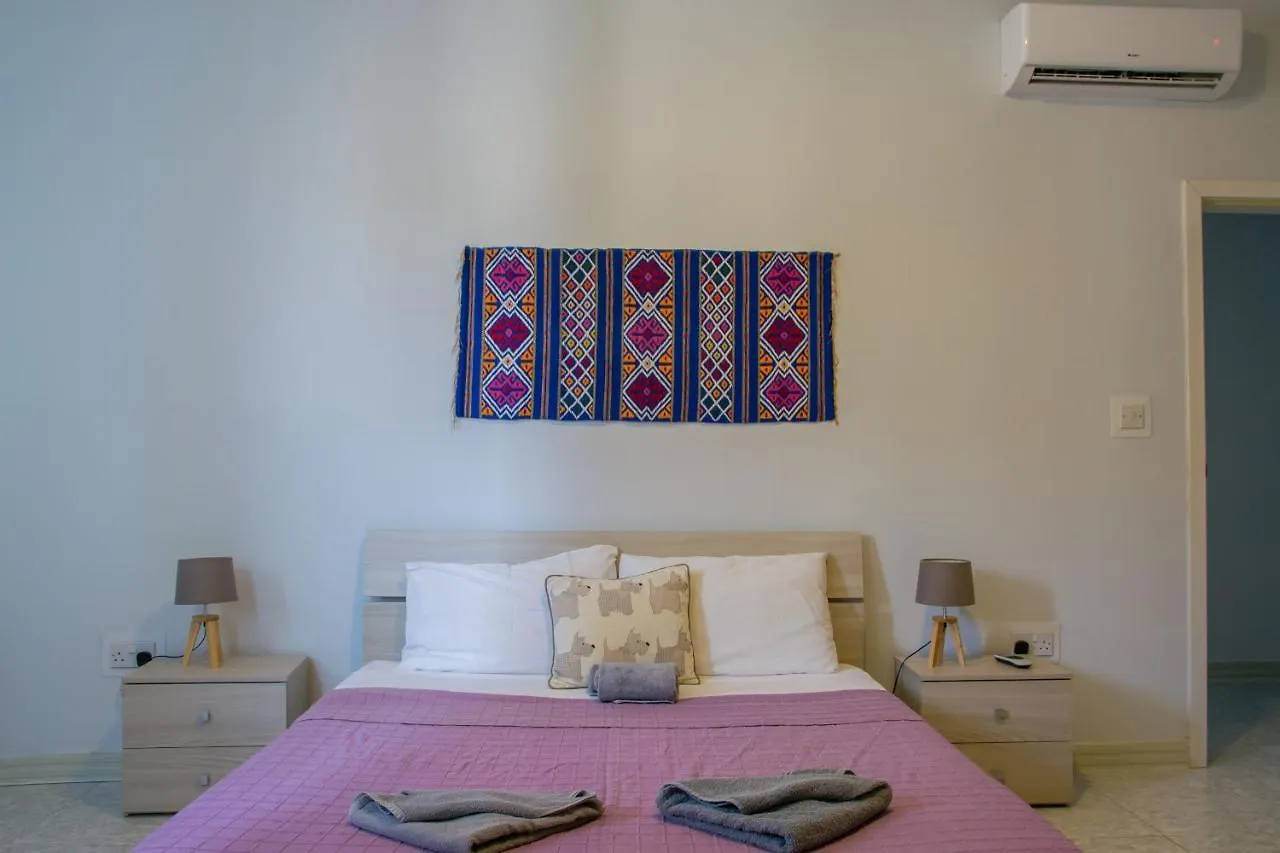 First Floor Corner Apartment Close To The Promenade Tban1-1 Marsaskala
