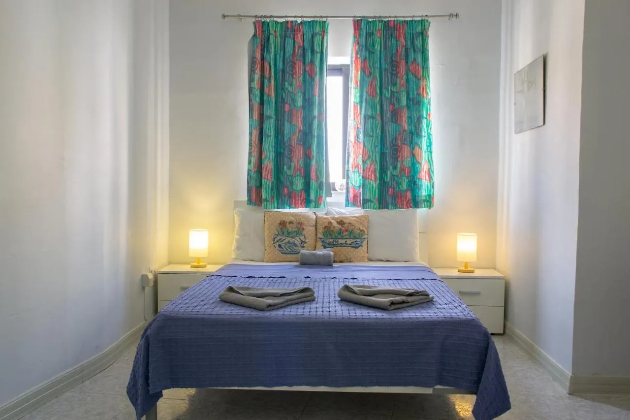 First Floor Corner Apartment Close To The Promenade Tban1-1 Marsaskala